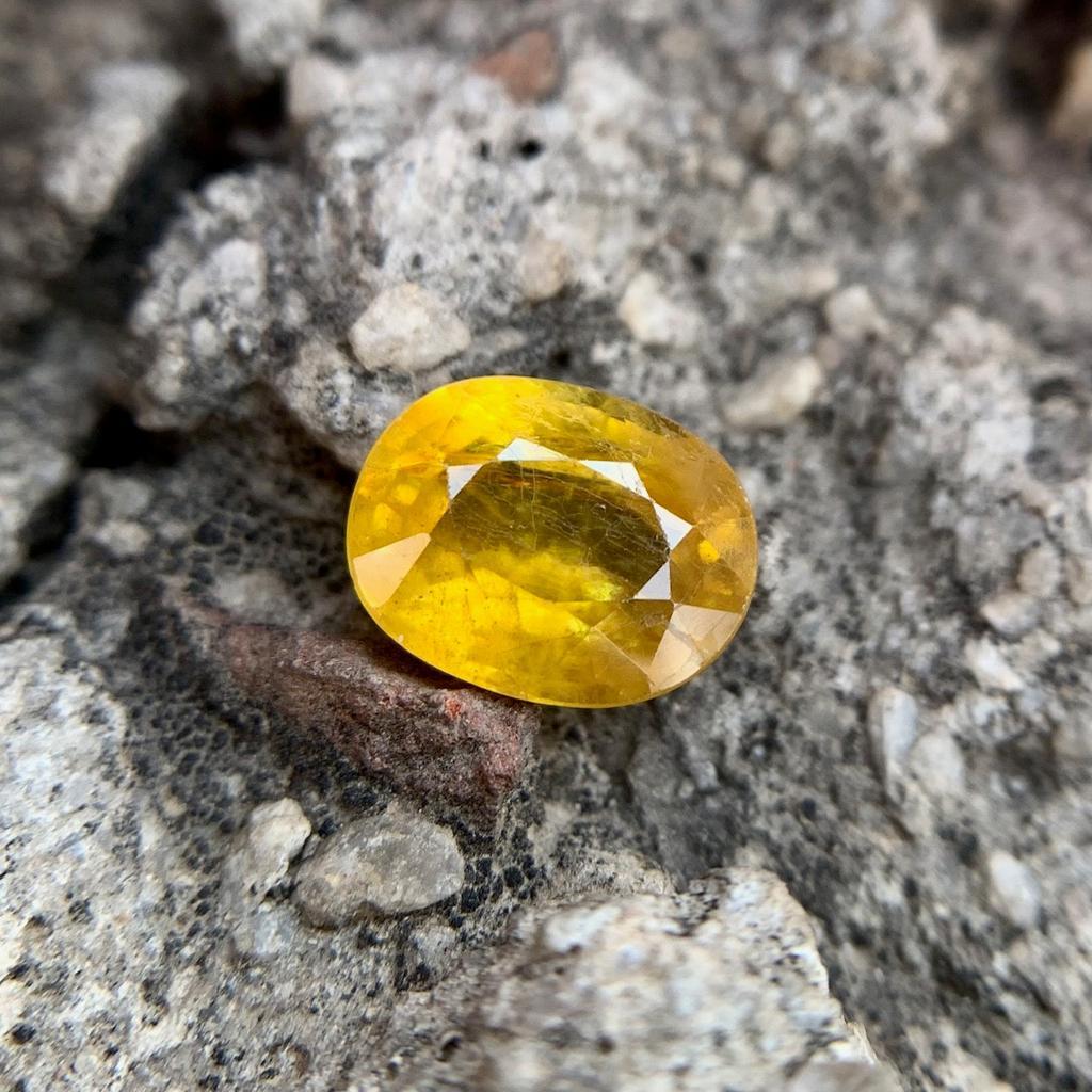 Yellow Sapphire (Pukhraj)